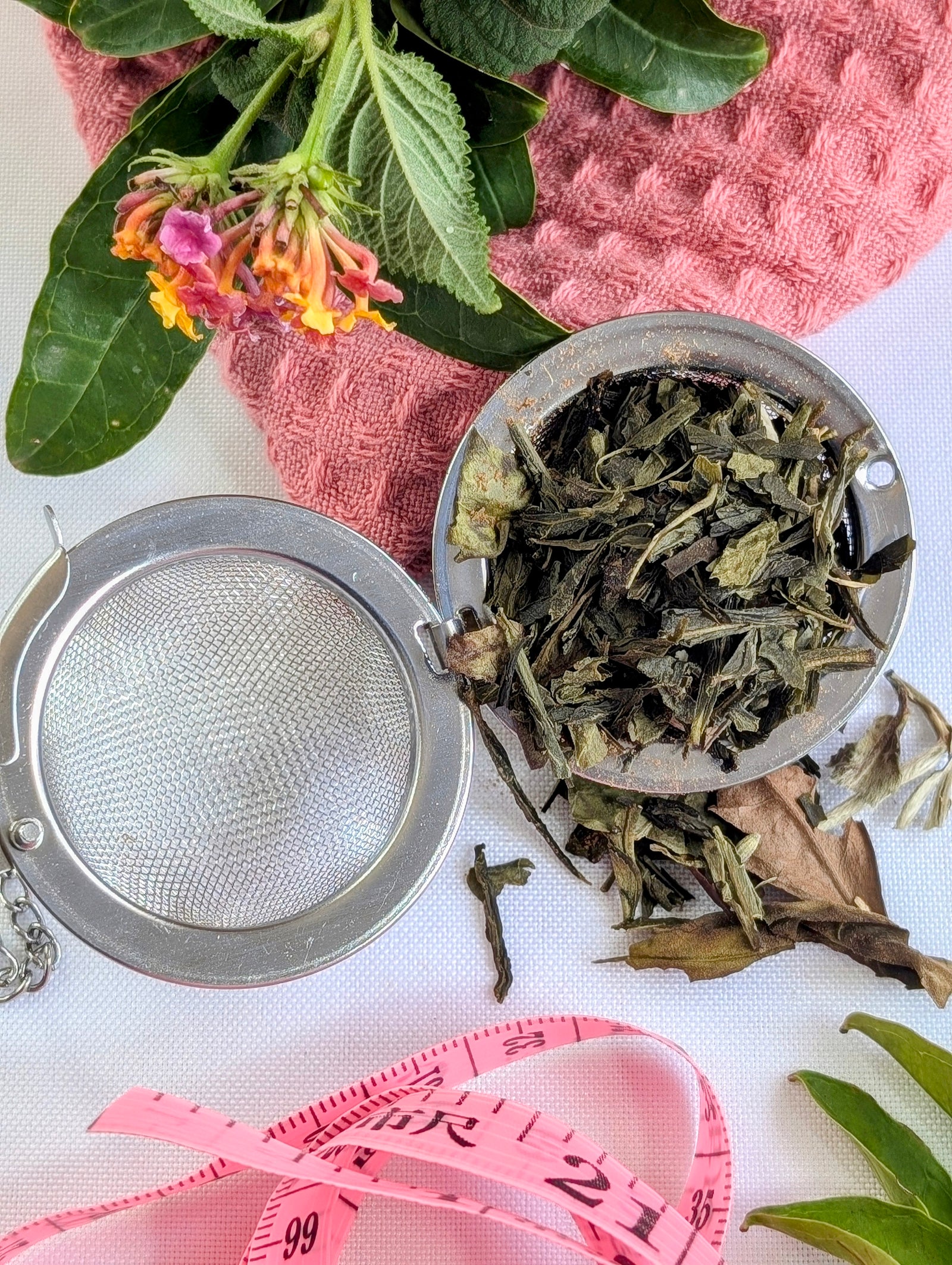 Té adelgazante Trim &amp; Fit: té blanco y verde con chile y guaraná para ayudarte a conseguir tu peso ideal (100 g/50 tazas)